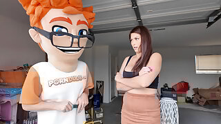 Junk in the Trunk: Trading Lola Pearl's Fake Dong for My Cum-Loaded Gun!