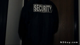 Security guard anal fucks blond guy